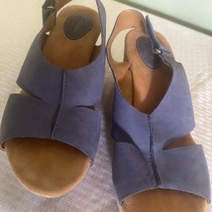 Clarks suede blue wedge sandals